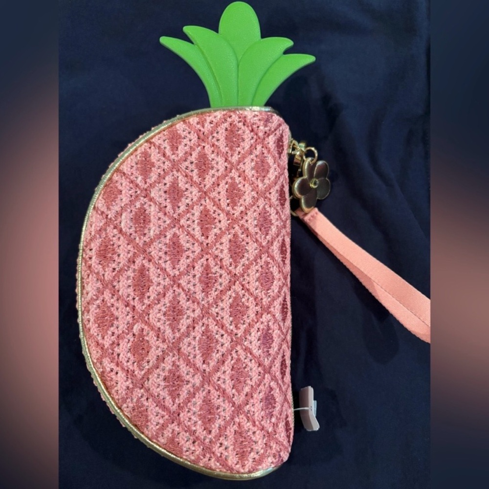 Bath and Body Works Pink Pineapple-Shaped Clutch wristlet. New with tags.